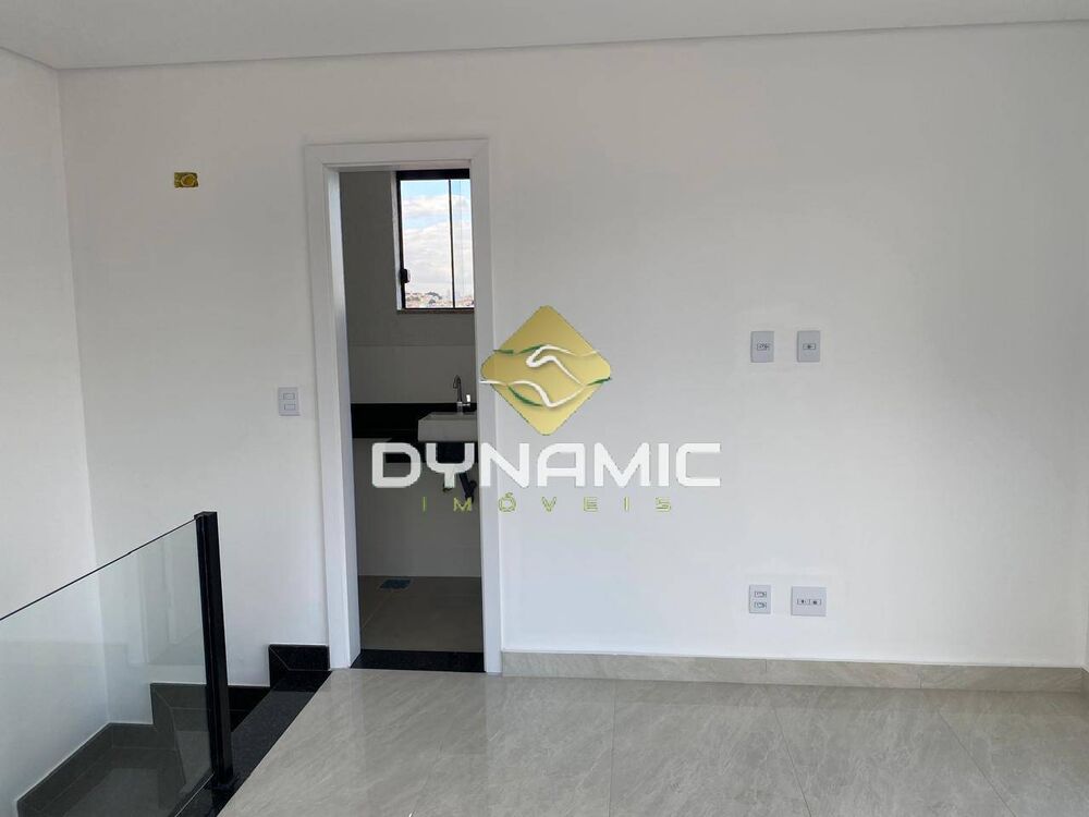 Apartamento à venda com 3 quartos, 15m² - Foto 1