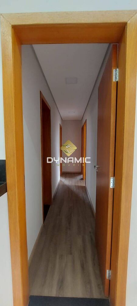Casa, 4 quartos, 177 m² - Foto 1