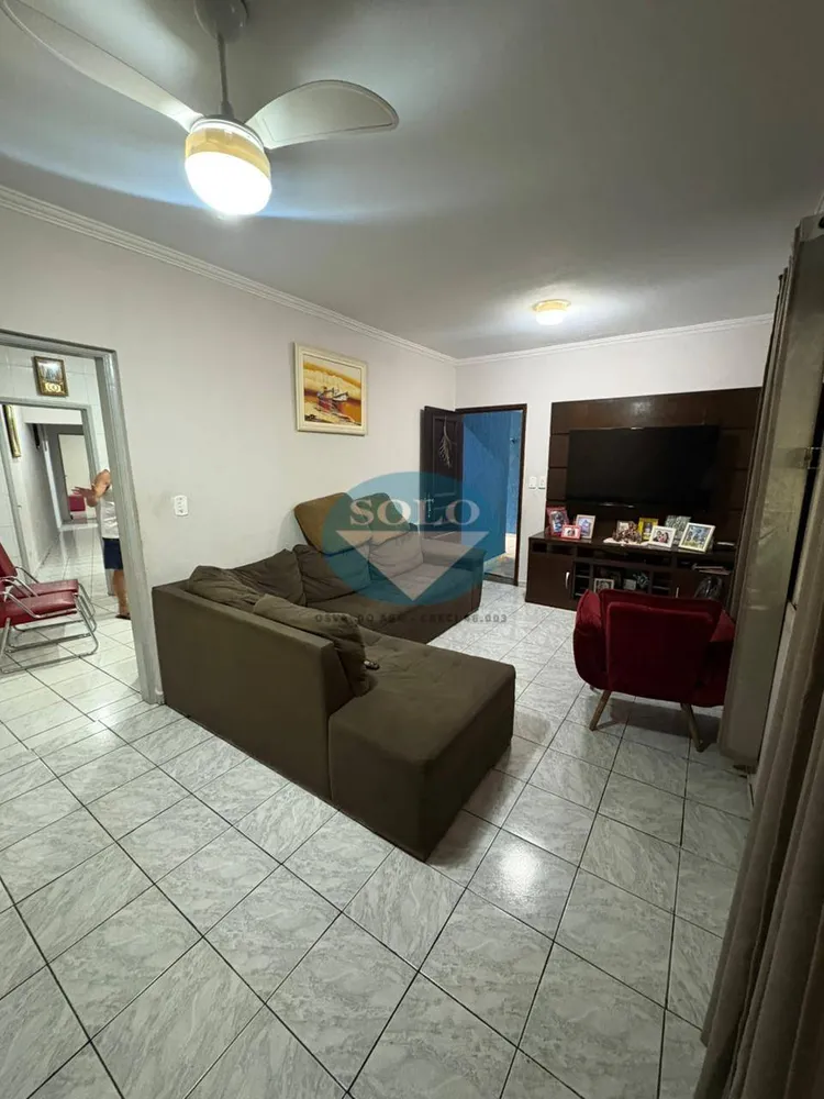 Casa, 3 quartos, 181 m² - Foto 1