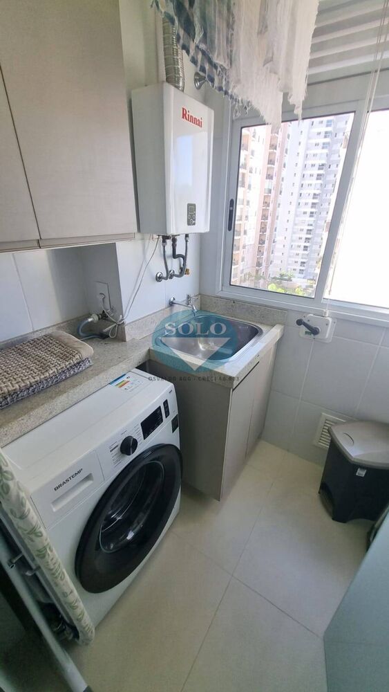 Apartamento à venda com 2 quartos, 66m² - Foto 2