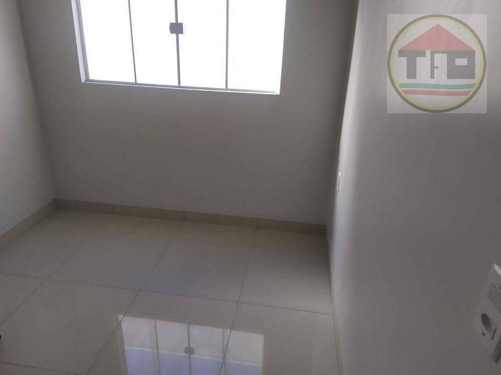 Casa à venda com 3 quartos, 70m² - Foto 3