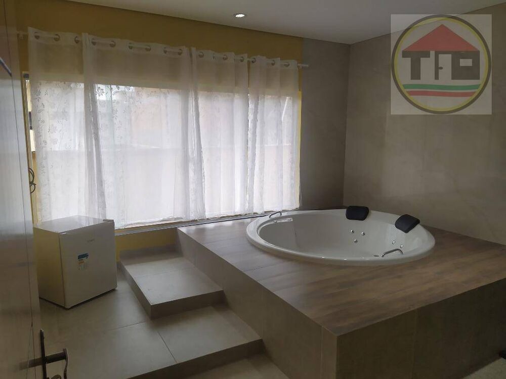 Casa de Condomínio à venda com 4 quartos, 345m² - Foto 2