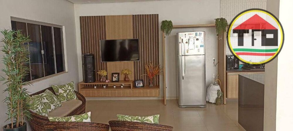 Casa à venda com 4 quartos, 450m² - Foto 1
