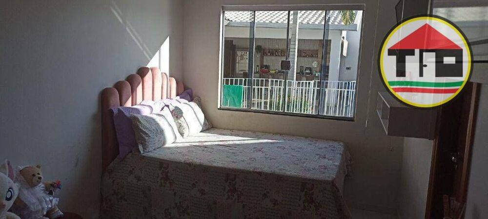 Casa à venda com 4 quartos, 450m² - Foto 4
