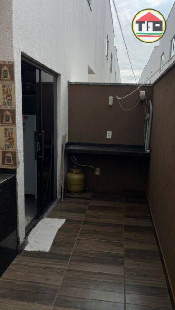 Sobrado à venda com 2 quartos, 61m² - Foto 2