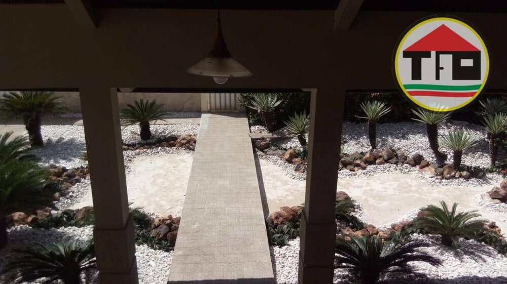 Casa à venda com 3 quartos, 541m² - Foto 1