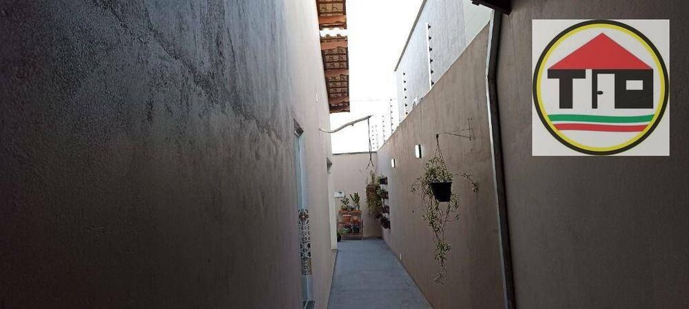 Casa à venda com 3 quartos, 190m² - Foto 2
