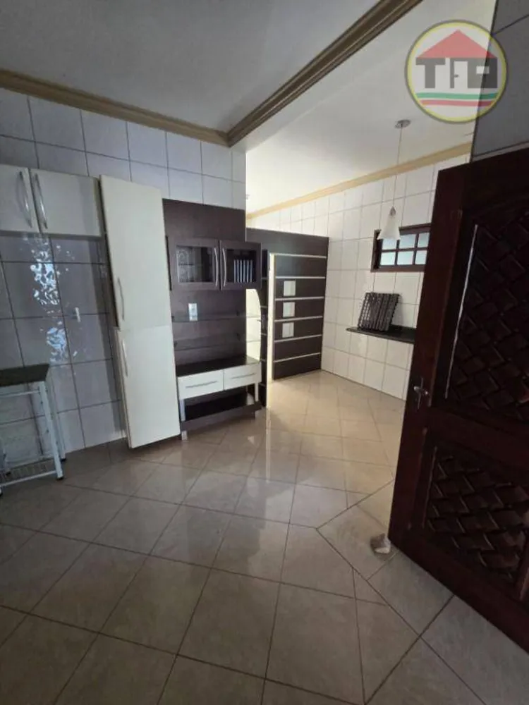 Casa, 3 quartos, 250 m² - Foto 3