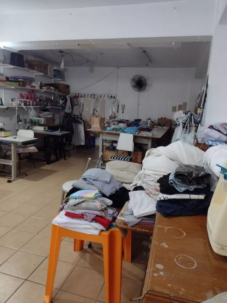 Sobrado à venda com 4 quartos, 330m² - Foto 2