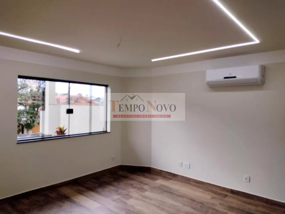 Casa à venda com 3 quartos, 200m² - Foto 4