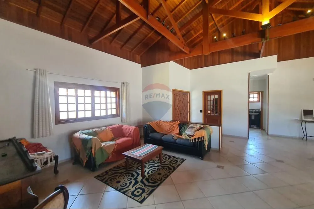 Casa, 3 quartos, 343 m² - Foto 1