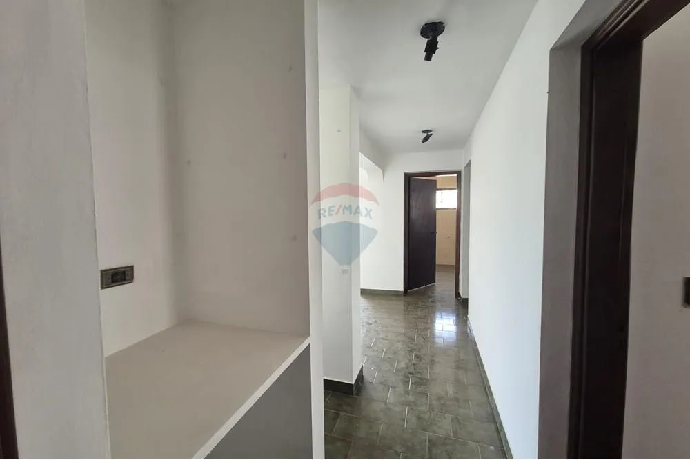 Casa, 5 quartos, 312 m² - Foto 4