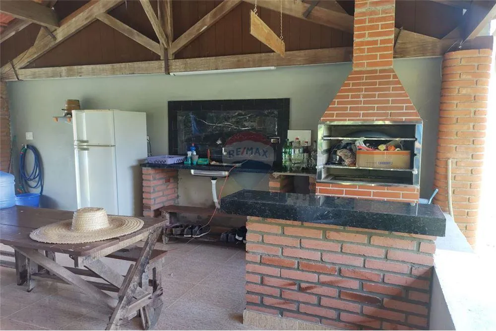 Chácara, 4 quartos, 260 m² - Foto 1