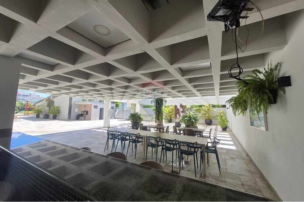 Apartamento à venda com 4 quartos, 221m² - Foto 1