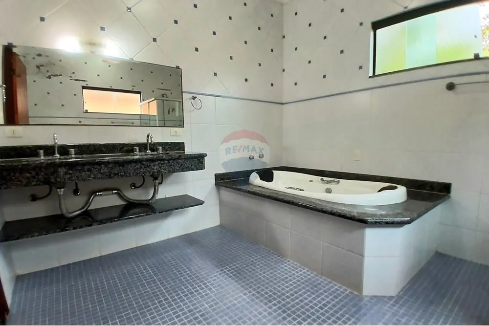 Casa, 5 quartos, 338 m² - Foto 4