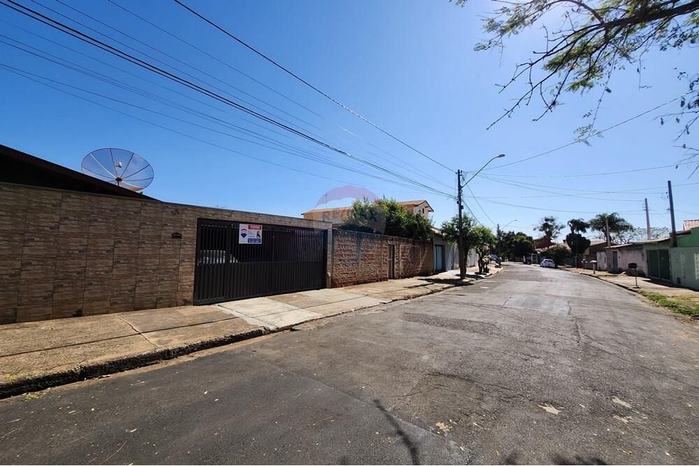 Casa, 5 quartos, 256 m² - Foto 2