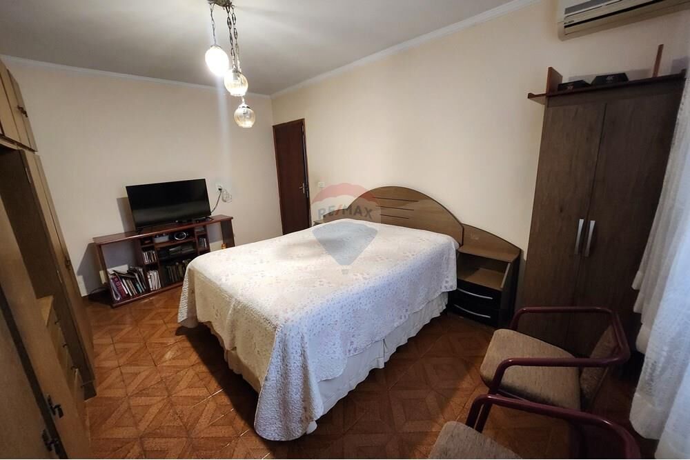 Casa, 5 quartos, 256 m² - Foto 3