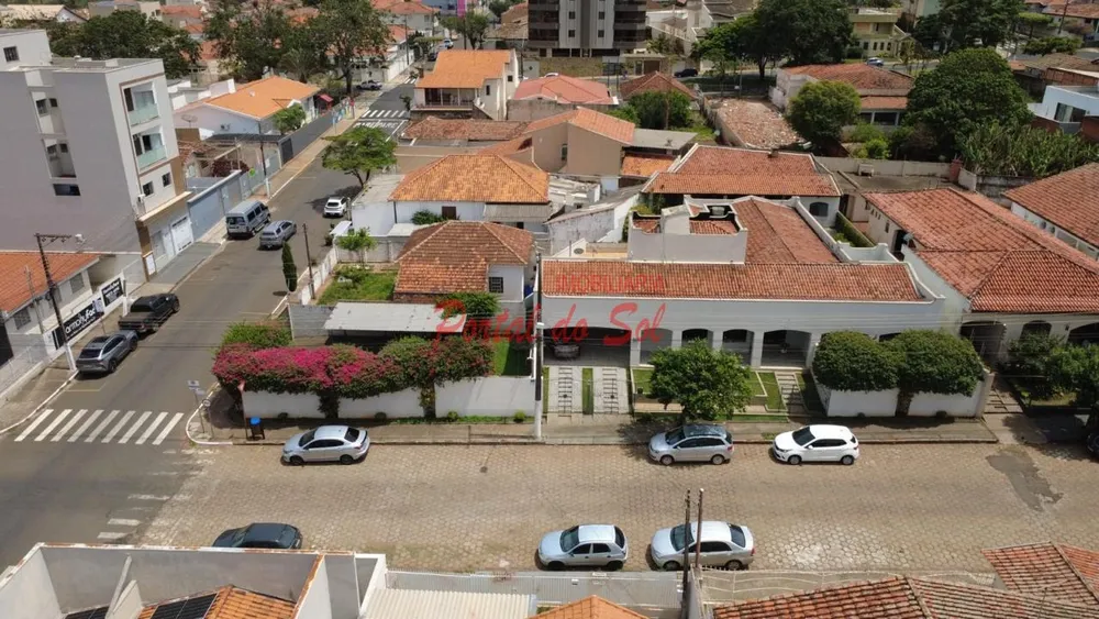 Casa, 4 quartos, 485 m² - Foto 1