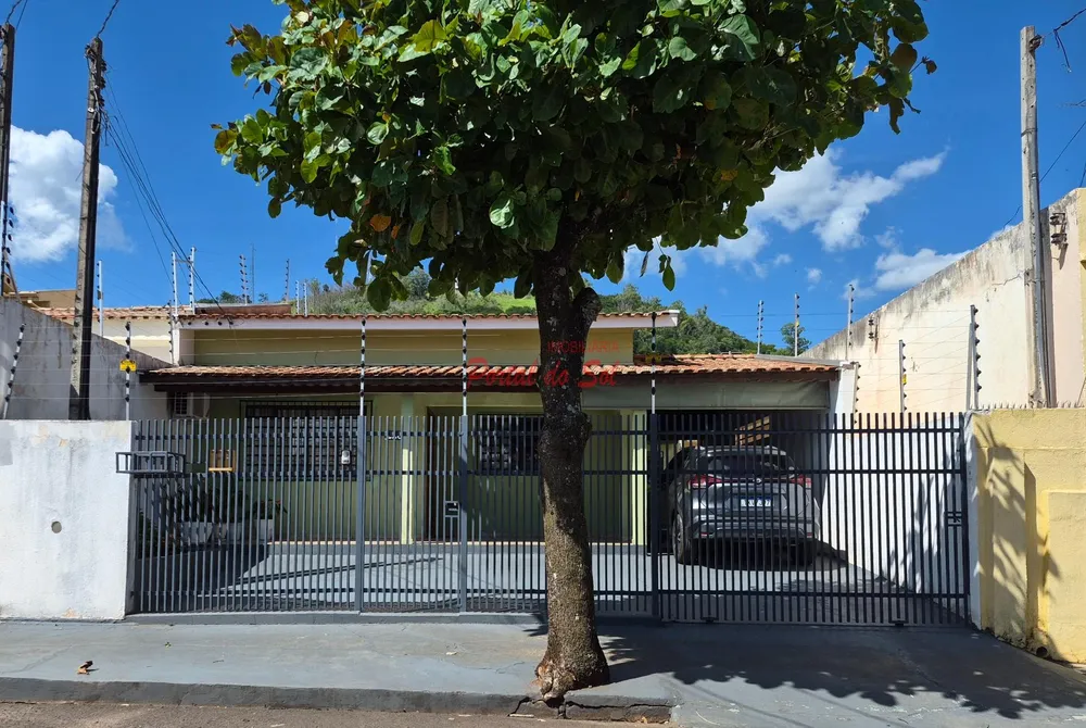 Casa, 3 quartos, 164 m² - Foto 1