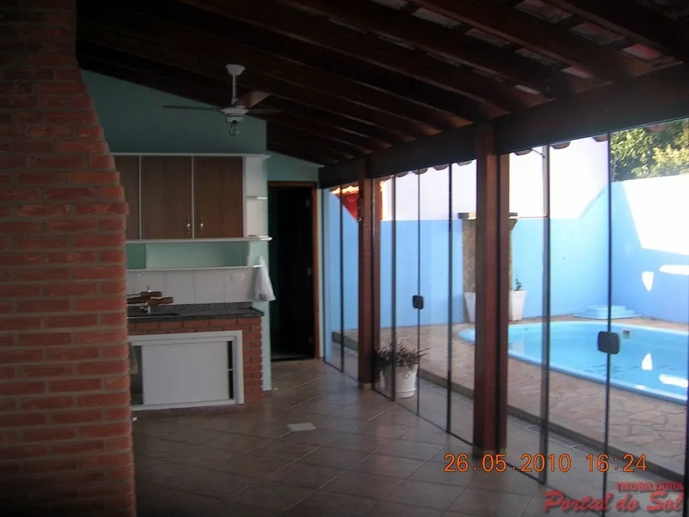 Casa, 3 quartos, 172 m² - Foto 2