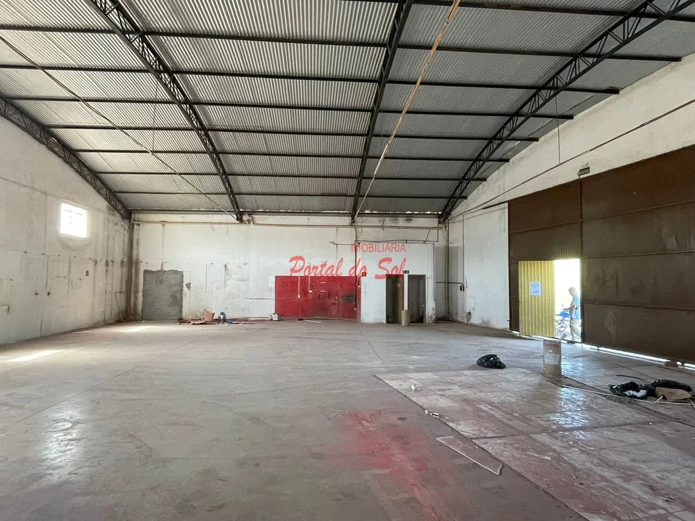 Depósito-Galpão, 215 m² - Foto 2