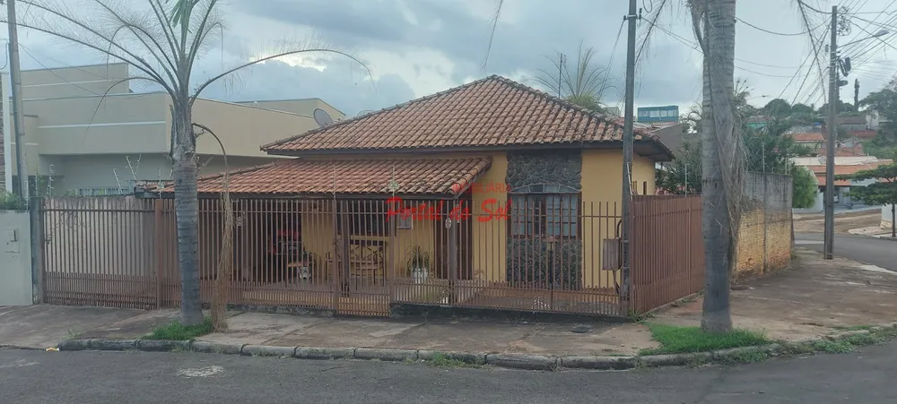 Casa, 3 quartos, 168 m² - Foto 1