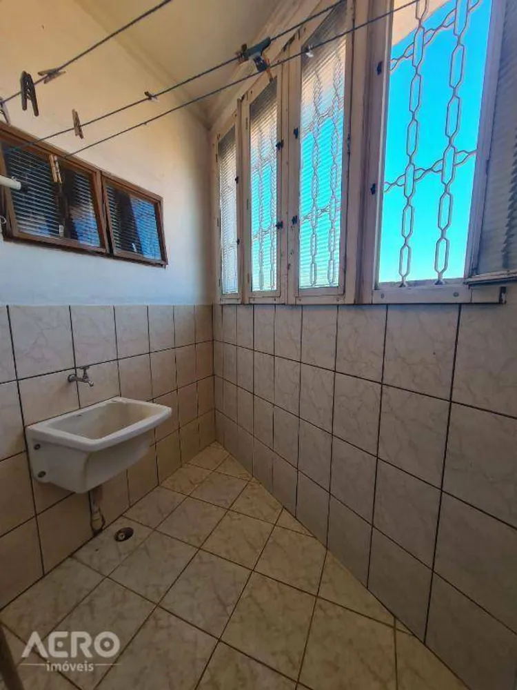 Casa, 3 quartos, 237 m² - Foto 4
