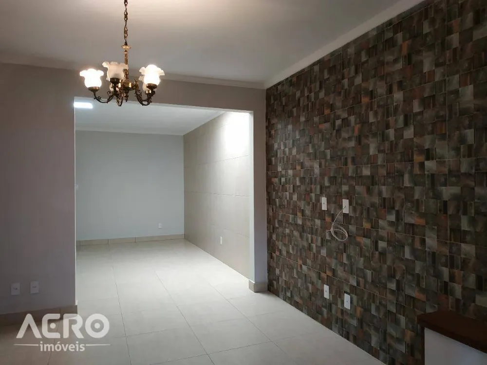Casa, 3 quartos, 180 m² - Foto 1