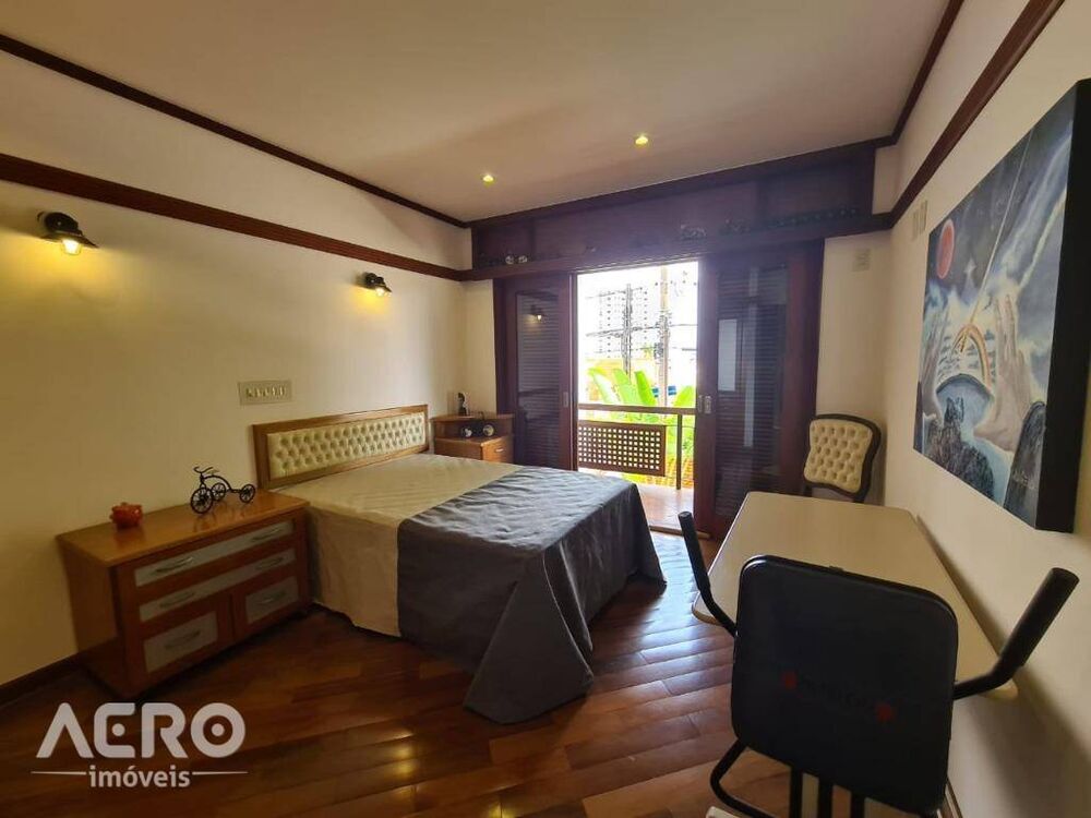 Casa à venda com 3 quartos, 279m² - Foto 3