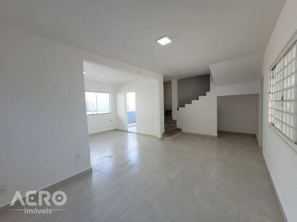 Casa, 3 quartos, 218 m² - Foto 7