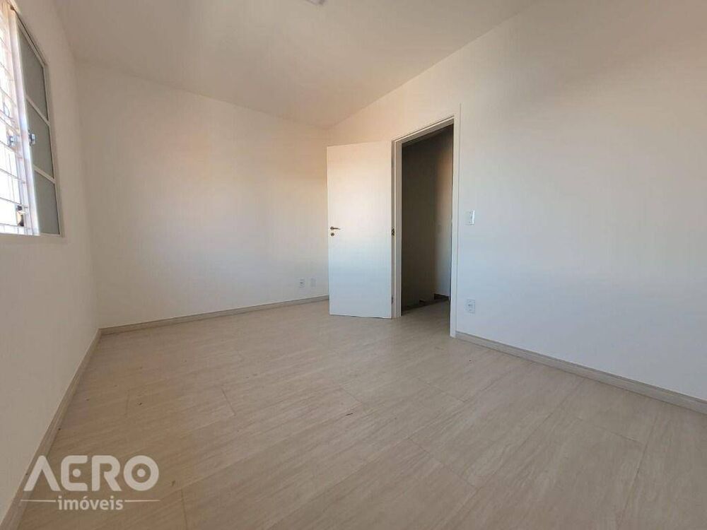 Casa, 3 quartos, 218 m² - Foto 14