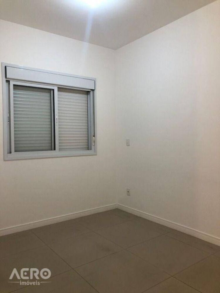 Apartamento para alugar com 2 quartos, 62m² - Foto 16