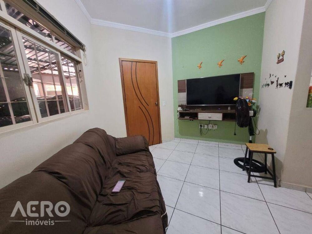 Casa, 3 quartos, 70 m² - Foto 1