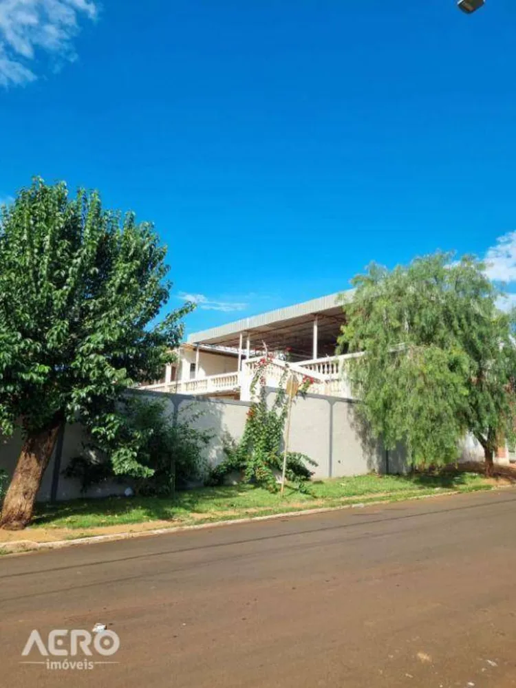 Casa, 2 quartos, 556 m² - Foto 2