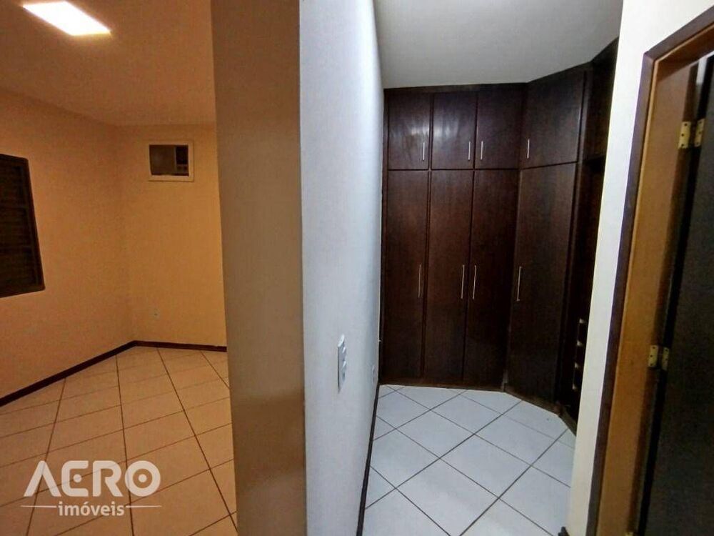 Casa à venda com 3 quartos, 250m² - Foto 13