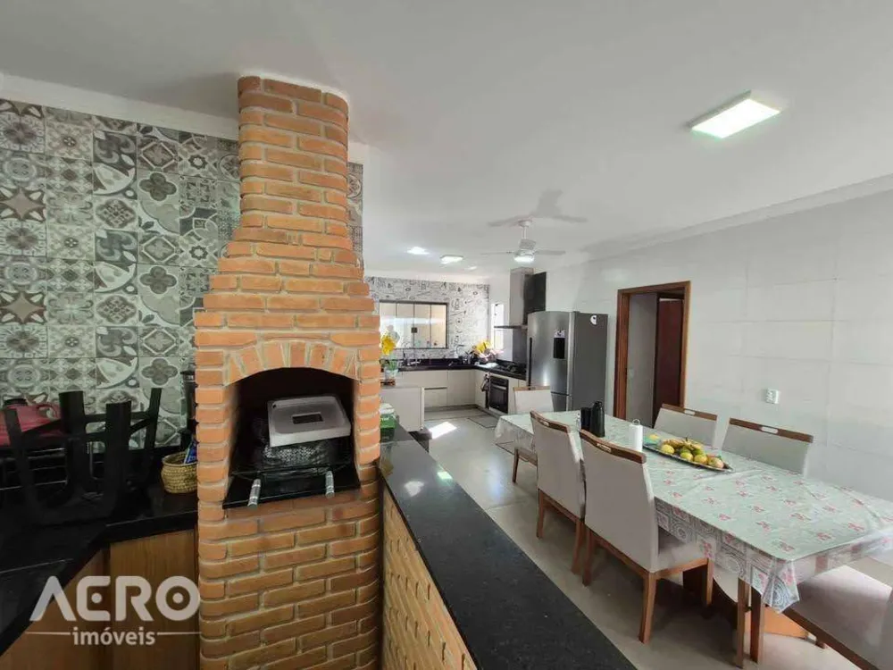 Casa, 3 quartos, 143 m² - Foto 2
