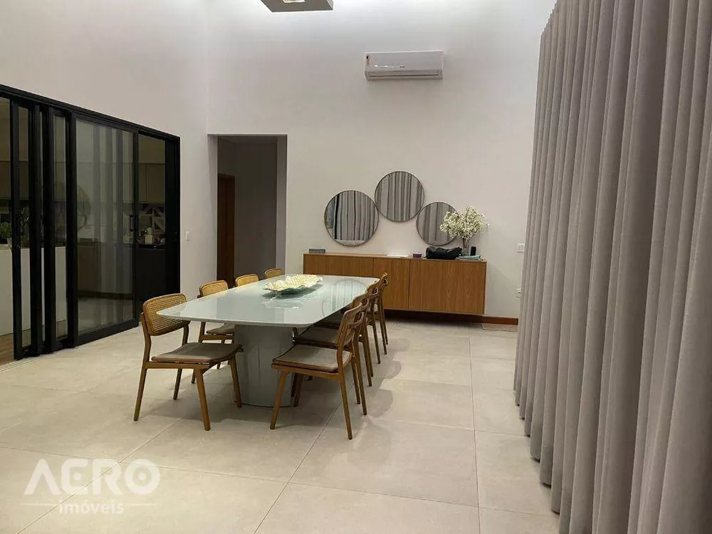 Casa de Condomínio à venda com 3 quartos, 207m² - Foto 3