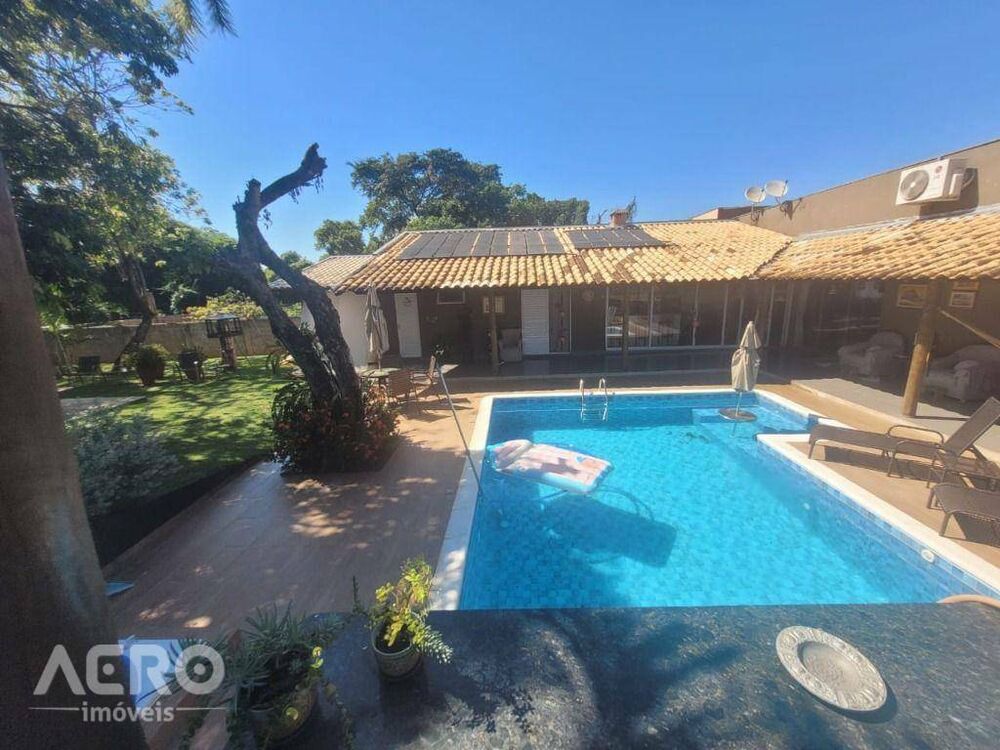 Casa, 2 quartos, 210 m² - Foto 1