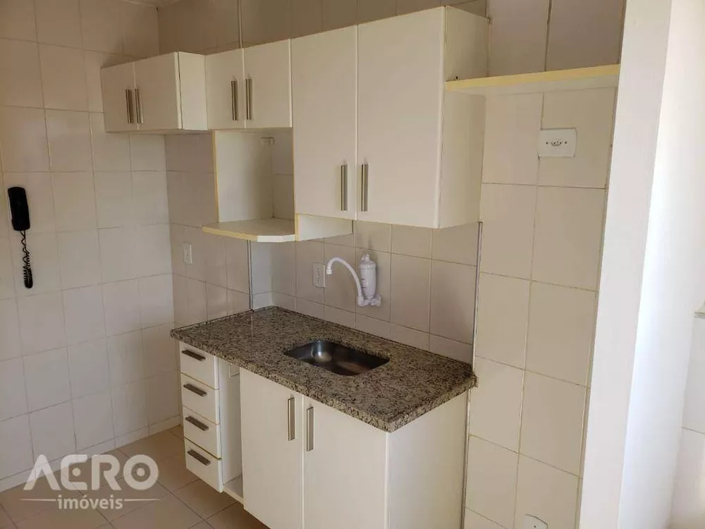 Apartamento à venda com 2 quartos, 60m² - Foto 3