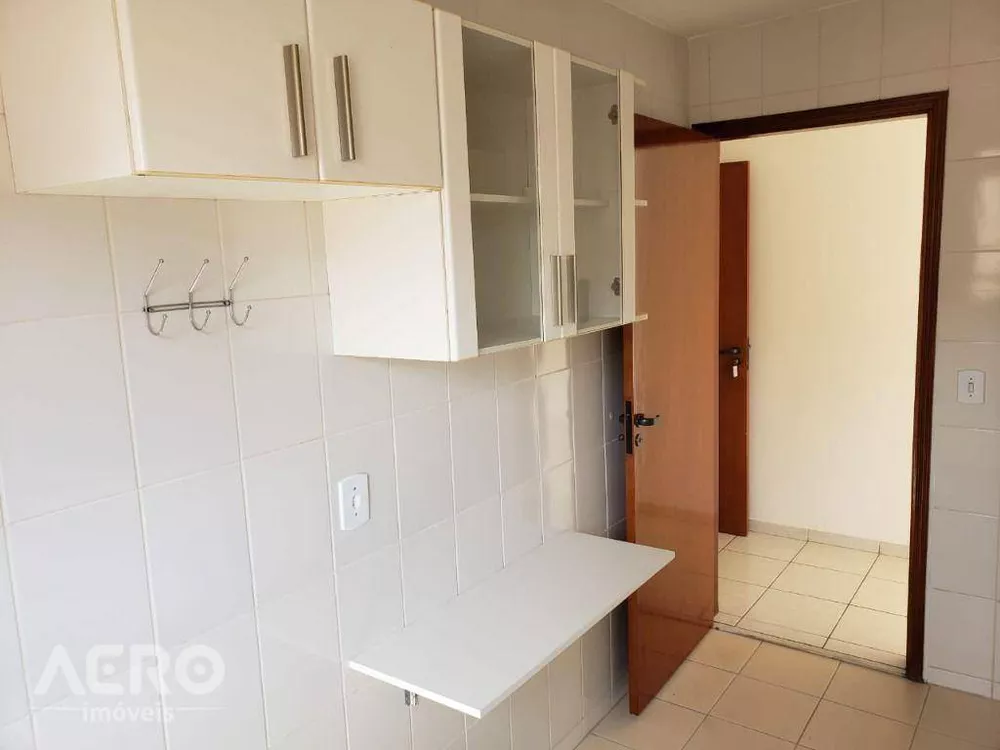 Apartamento à venda com 2 quartos, 60m² - Foto 4