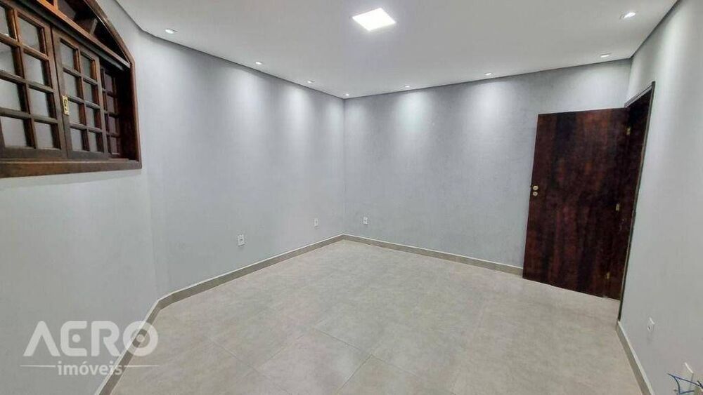 Casa, 3 quartos, 163 m² - Foto 4