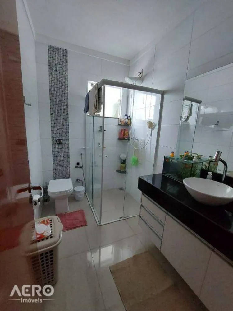 Casa, 4 quartos, 172 m² - Foto 3
