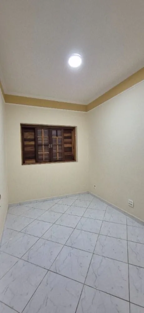 Casa, 3 quartos, 213 m² - Foto 2