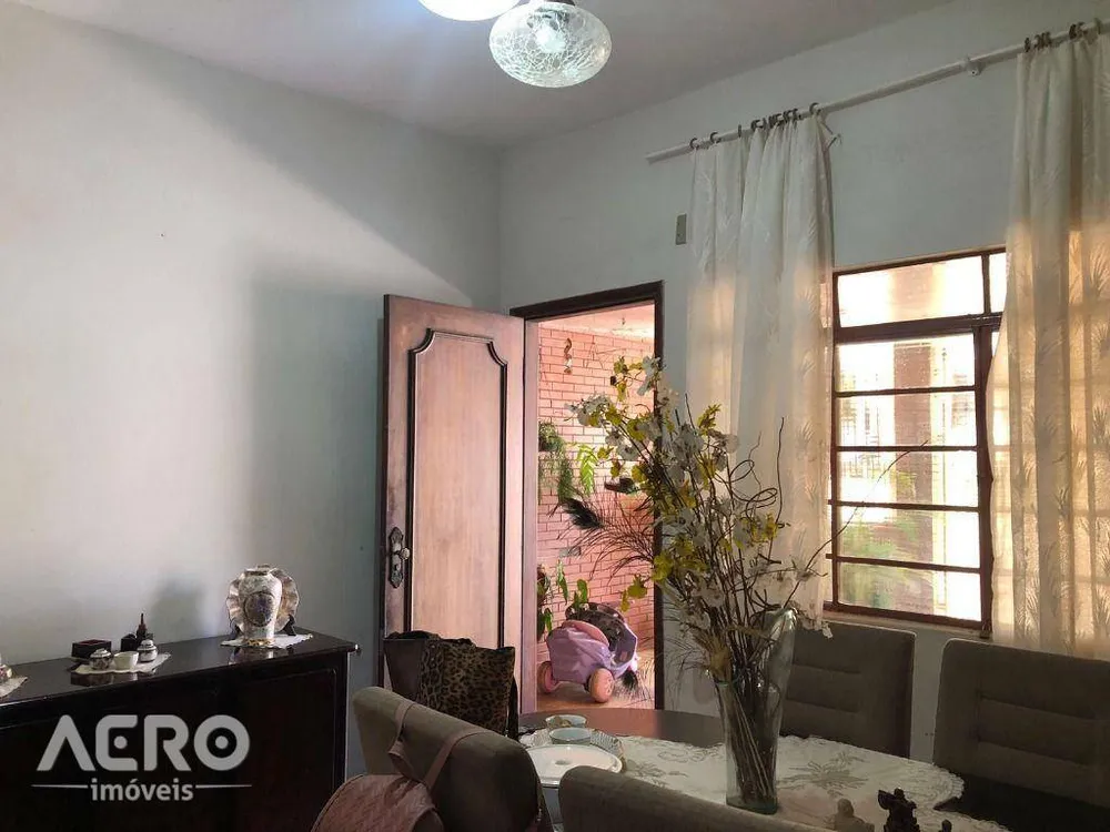 Casa, 3 quartos, 203 m² - Foto 3