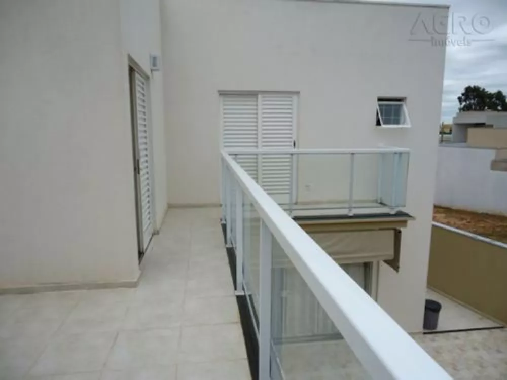 Sobrado à venda com 3 quartos, 330m² - Foto 1