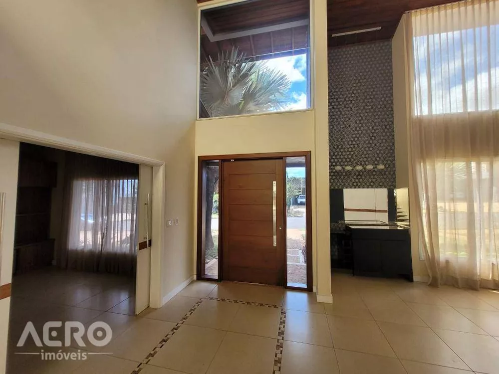 Casa de Condomínio à venda com 5 quartos, 500m² - Foto 2