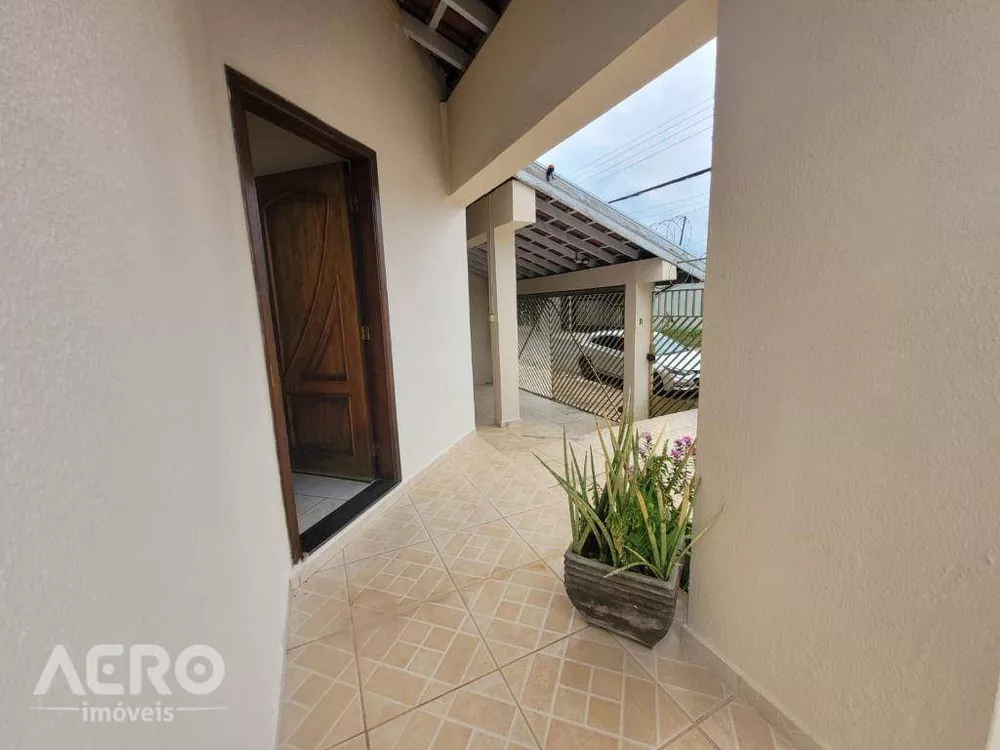 Casa à venda com 3 quartos, 199m² - Foto 4