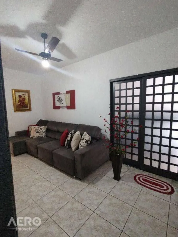 Casa, 3 quartos, 124 m² - Foto 1