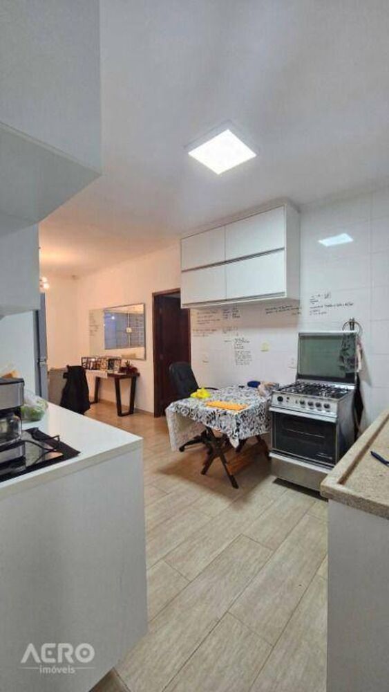 Casa, 3 quartos, 170 m² - Foto 10