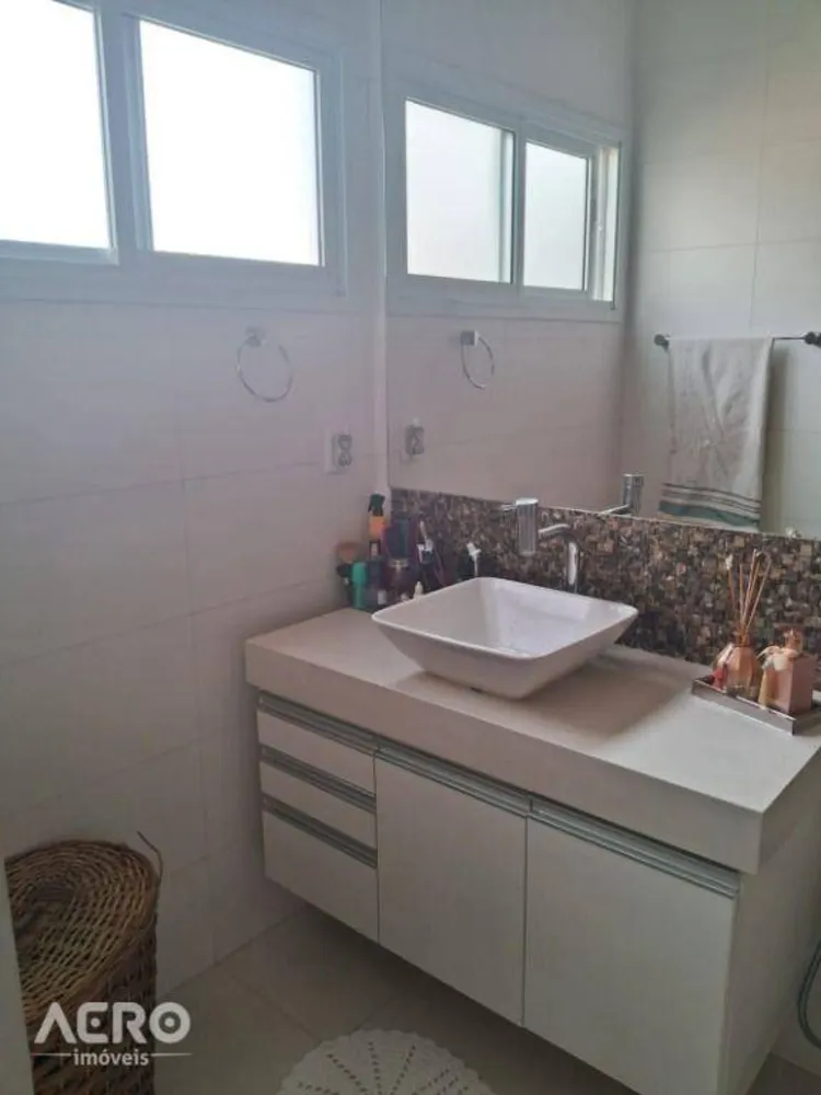 Casa, 3 quartos, 231 m² - Foto 3